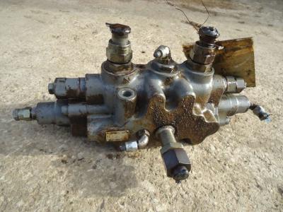 Ride control valve block for Hitachi ZW310 sold by OLM 90 Srl