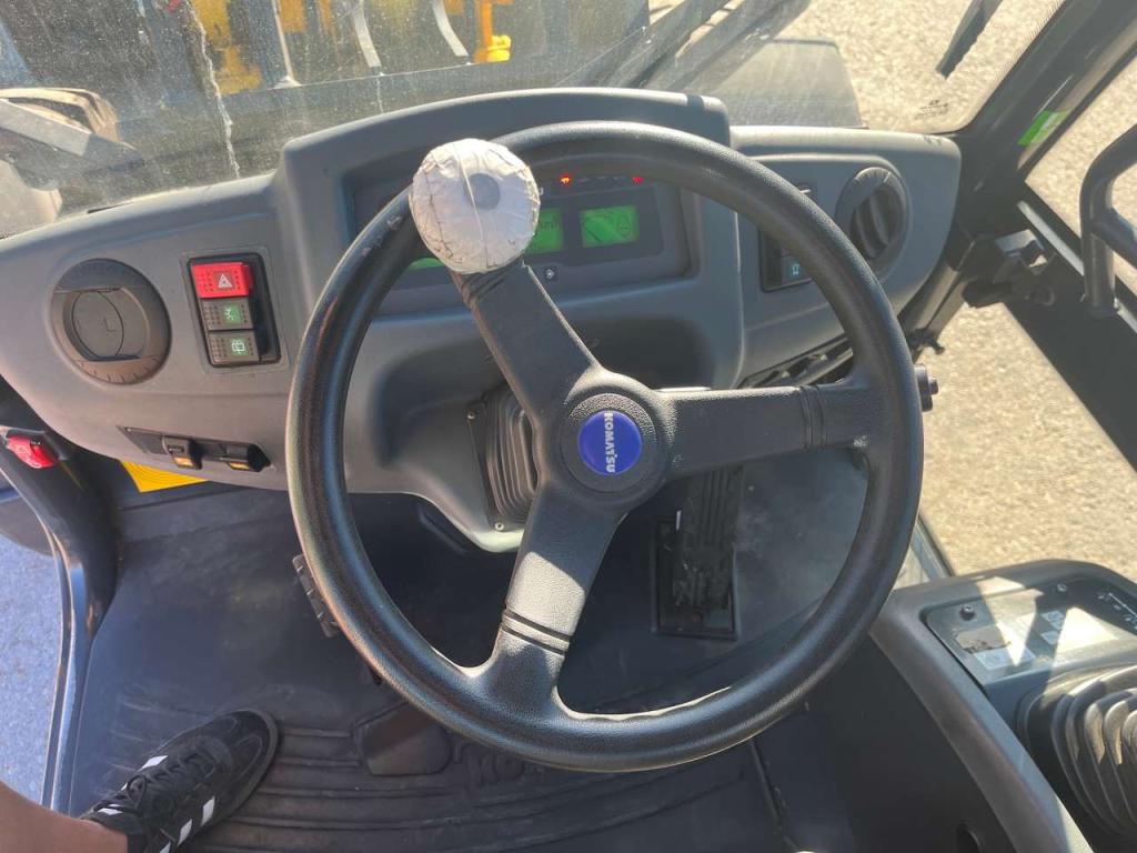 Komatsu WA100M-7 Photo 10