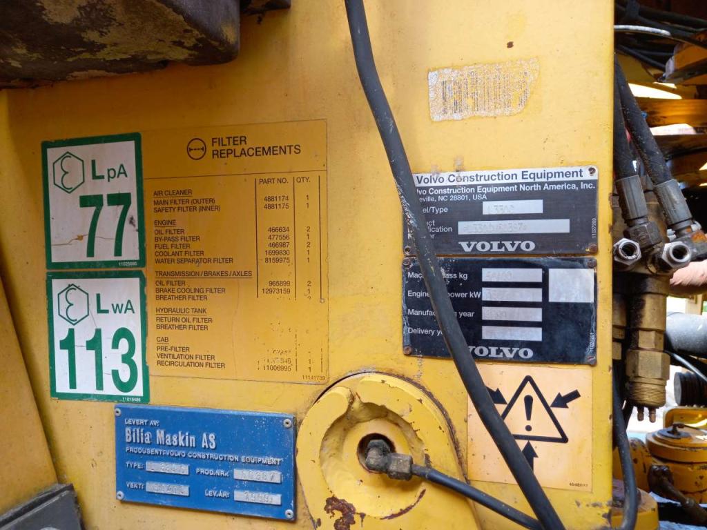 Volvo L330C Photo 13