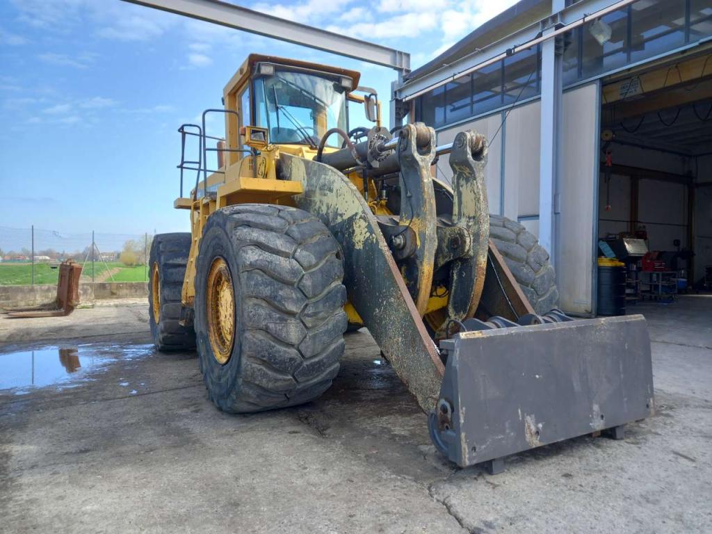 Volvo L330C Photo 2