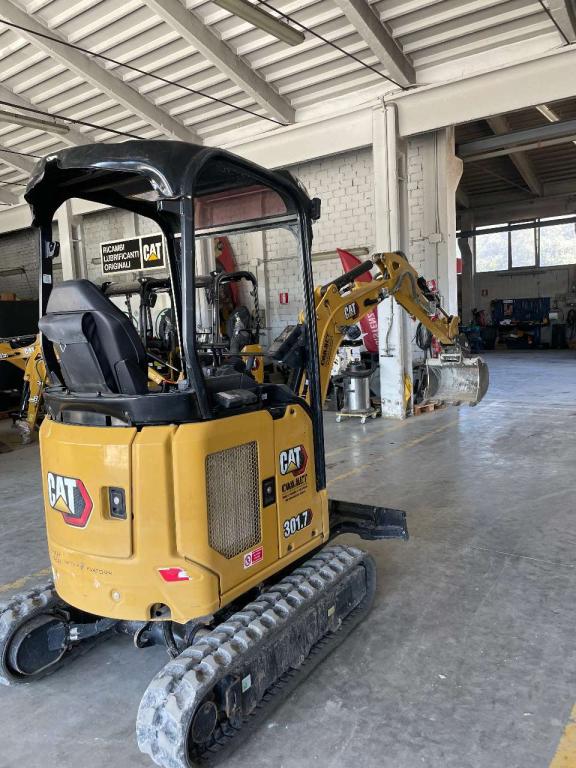 Caterpillar 301.7 Photo 1