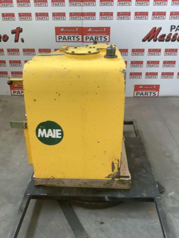 Oil tank for New Holland E 385 Photo 2