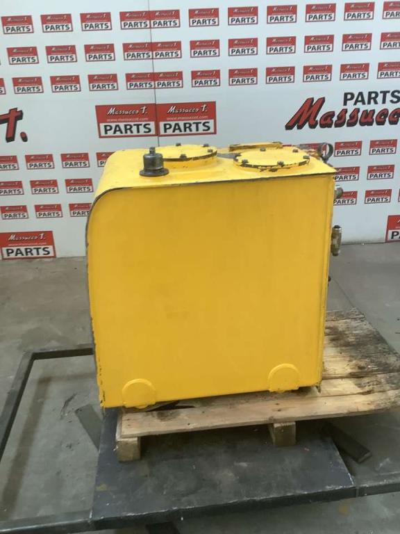 Oil tank for New Holland E 385 Photo 3