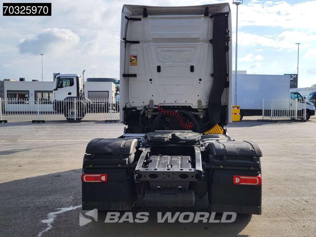Mercedes-Benz Actros 1845 4X2 BigSpace Retarder 2xTanks Standklima Photo 10