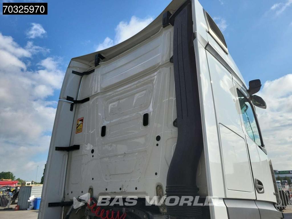 Mercedes-Benz Actros 1845 4X2 BigSpace Retarder 2xTanks Standklima Photo 11