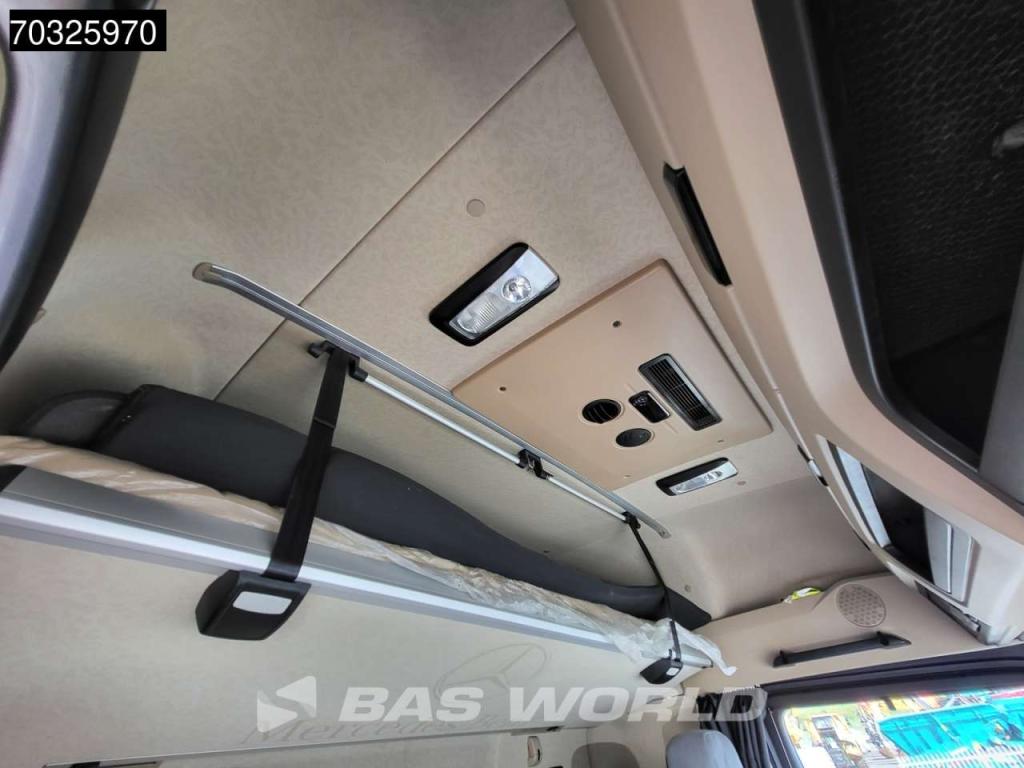 Mercedes-Benz Actros 1845 4X2 BigSpace Retarder 2xTanks Standklima Photo 29