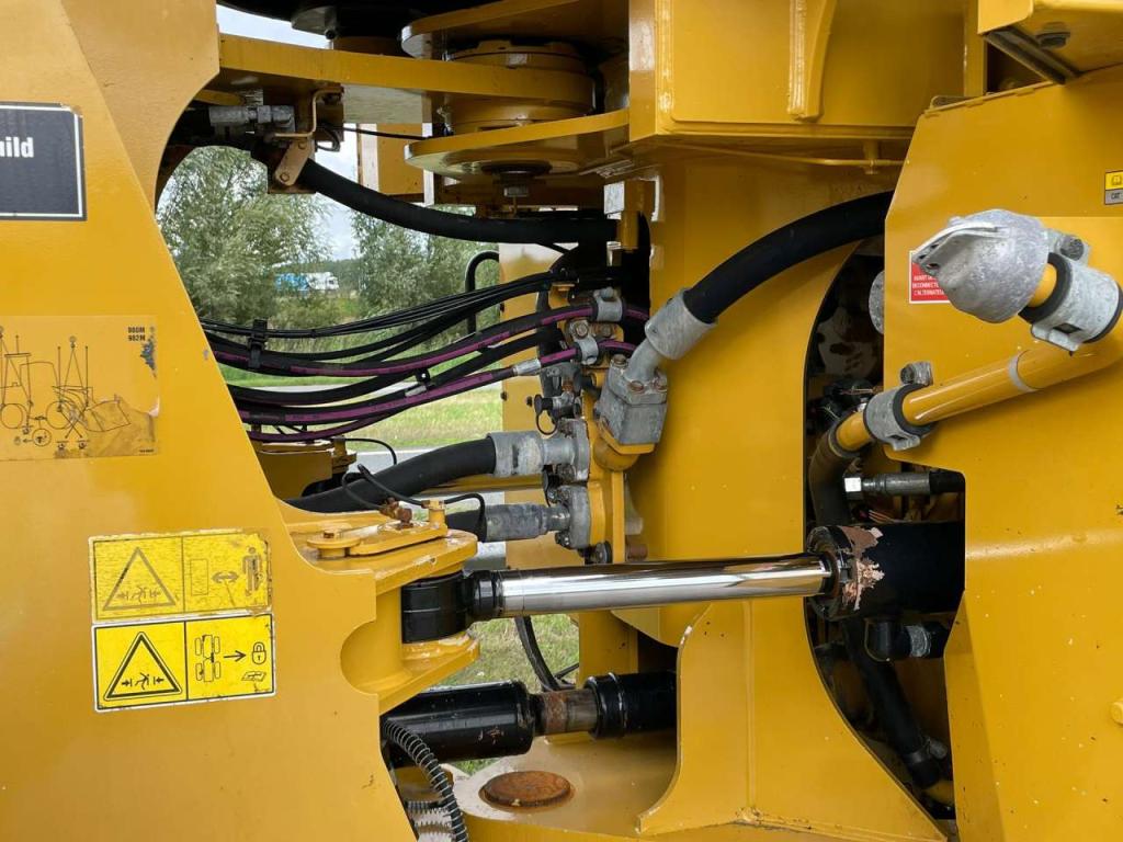 Caterpillar 980M certified rebuild Photo 15