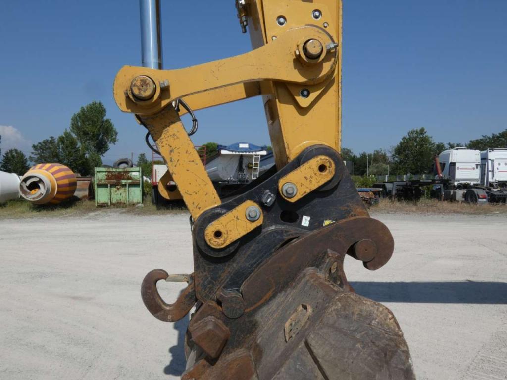 Caterpillar 330 Photo 8