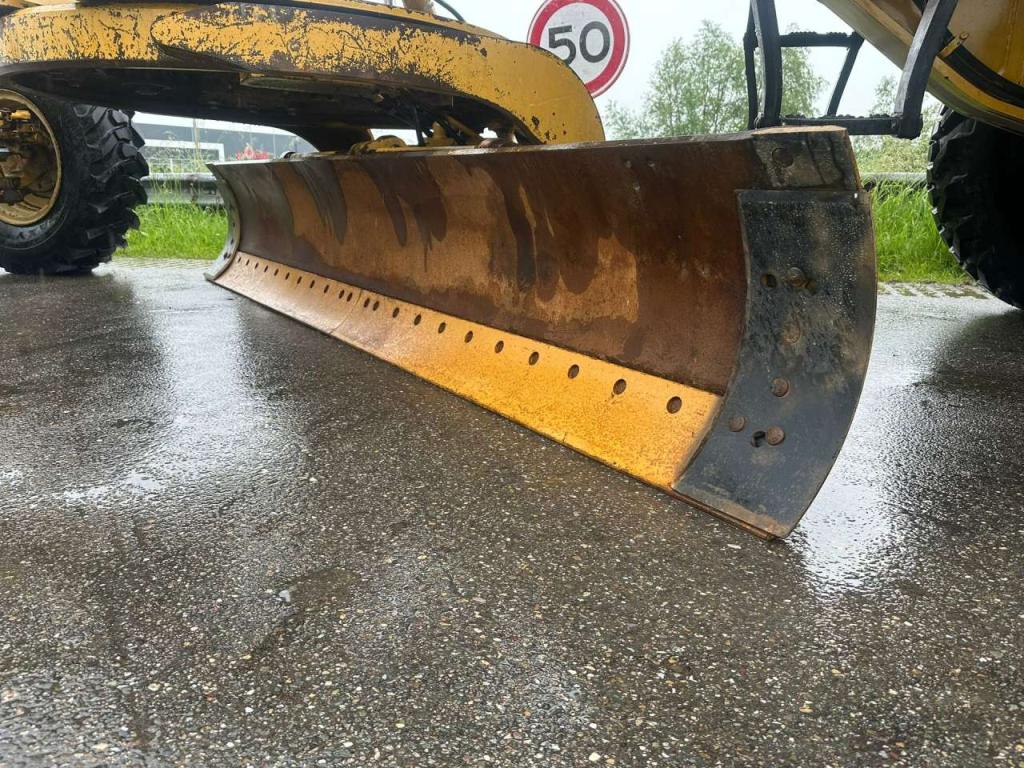 Caterpillar 120K | NEW TIRES Photo 13