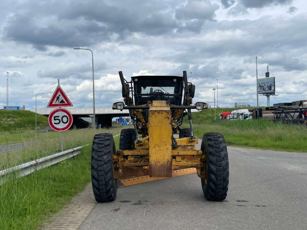 Caterpillar 120K | NEW TIRES Photo 8