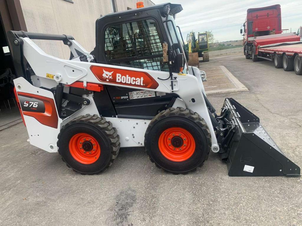 Bobcat S76 Photo 1
