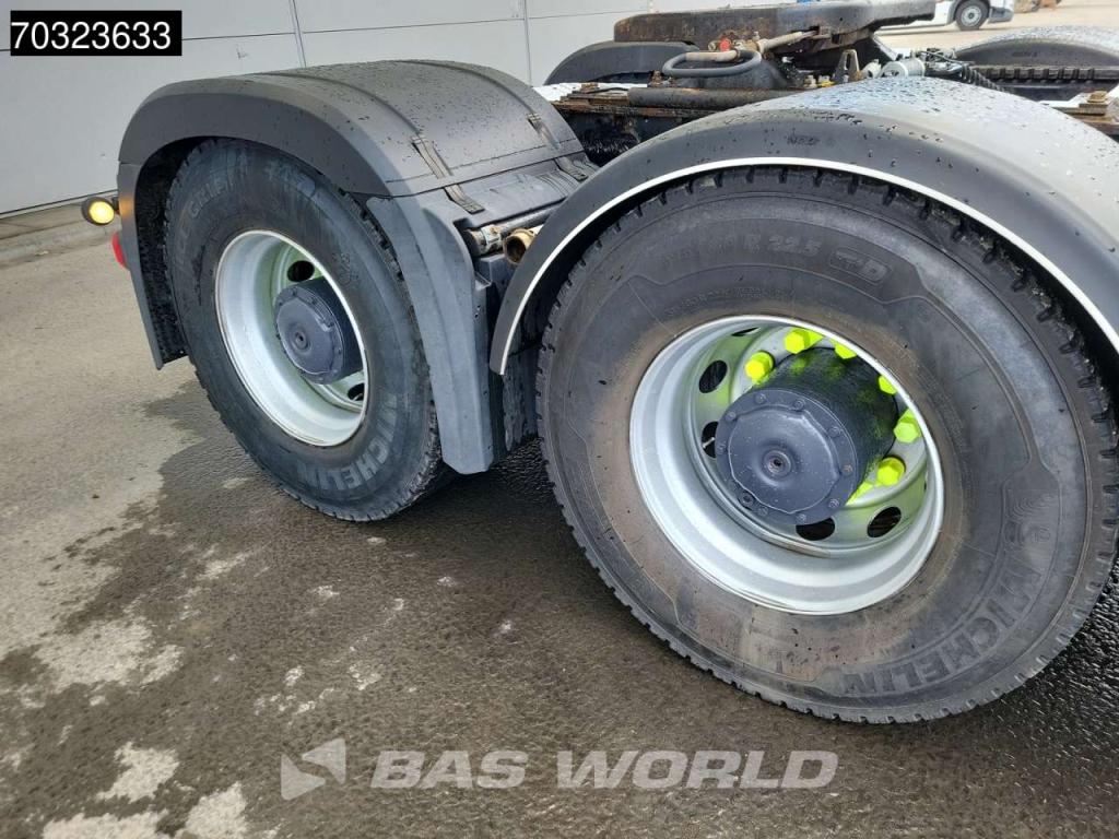 Mercedes-Benz Actros 3353 Actros 6X4 Photo 16