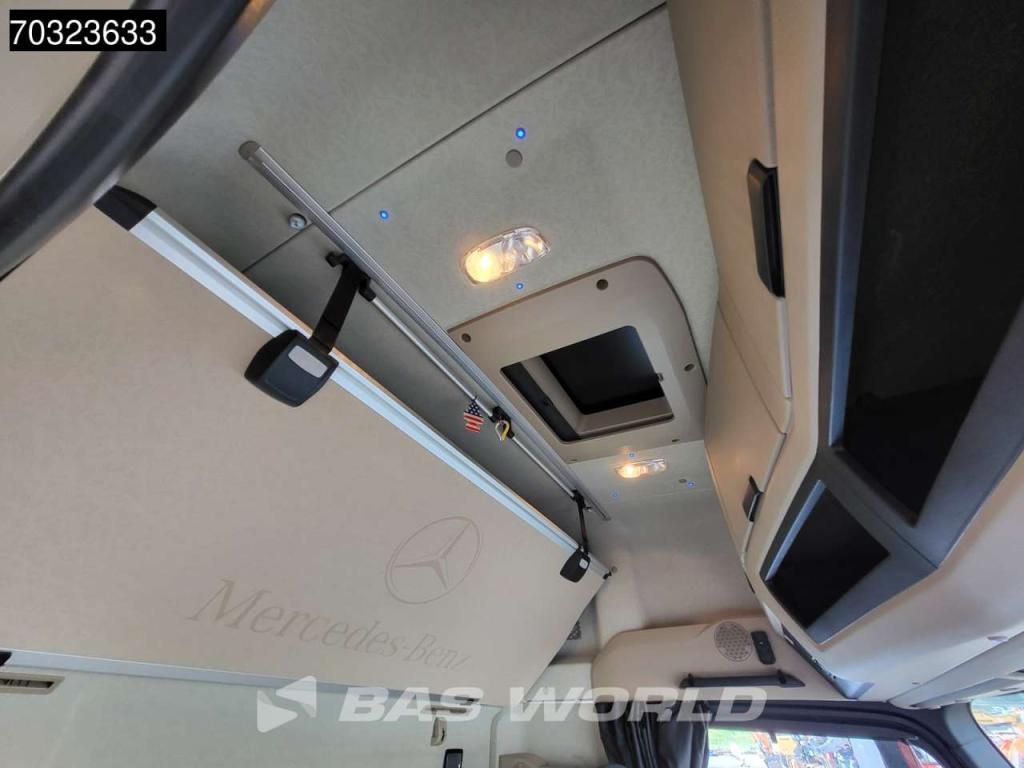 Mercedes-Benz Actros 3353 Actros 6X4 Photo 28
