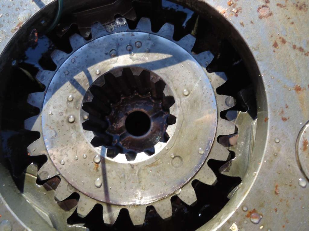 Swing drive for Fiat Hitachi EX 215 - EX235 Photo 4