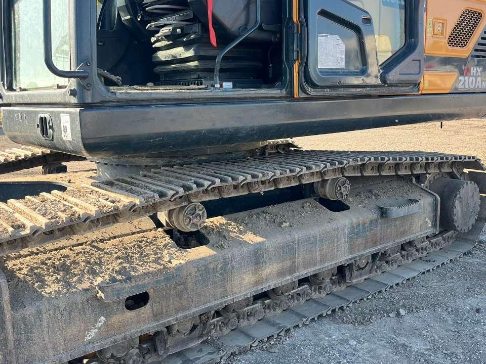Hyundai HX 210ANL Photo 2