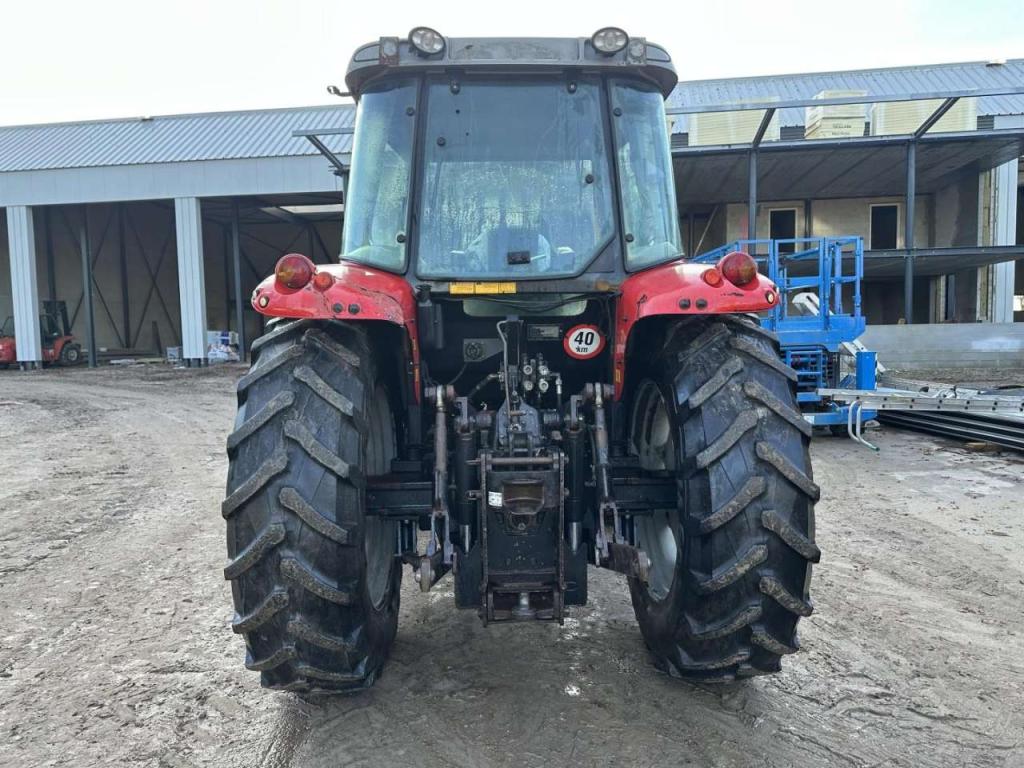 Massey Ferguson 5445 Photo 4