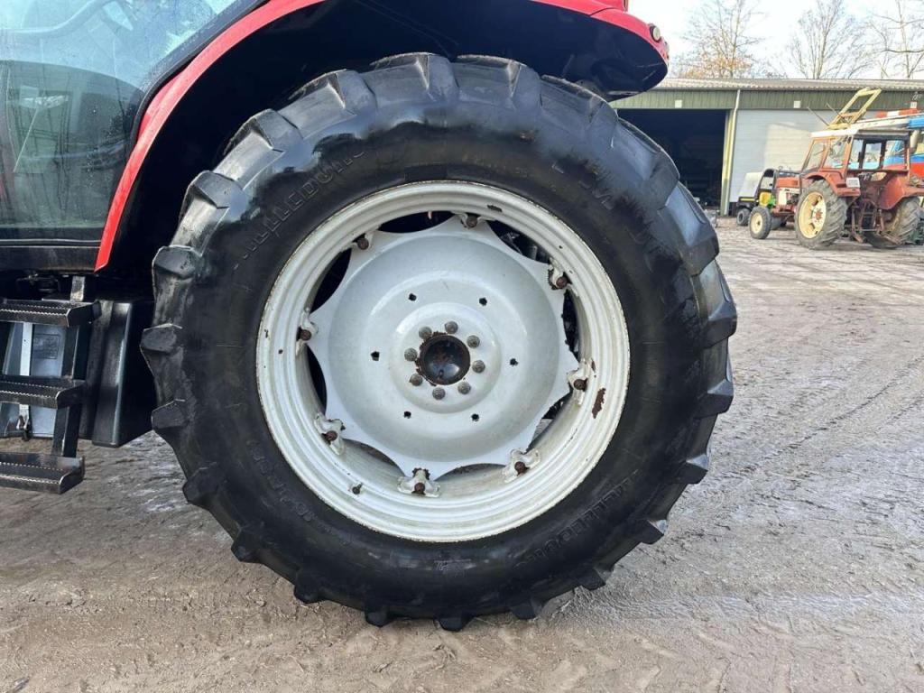 Massey Ferguson 5445 Photo 8