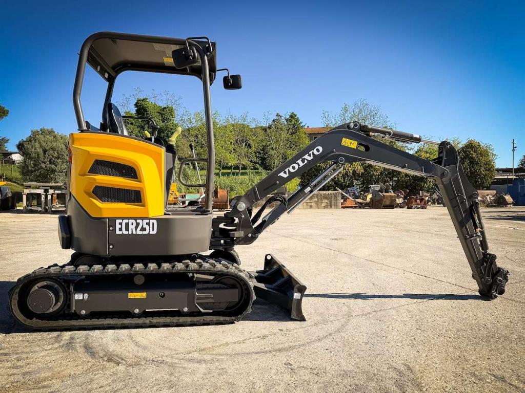 Volvo ECR25D Photo 3
