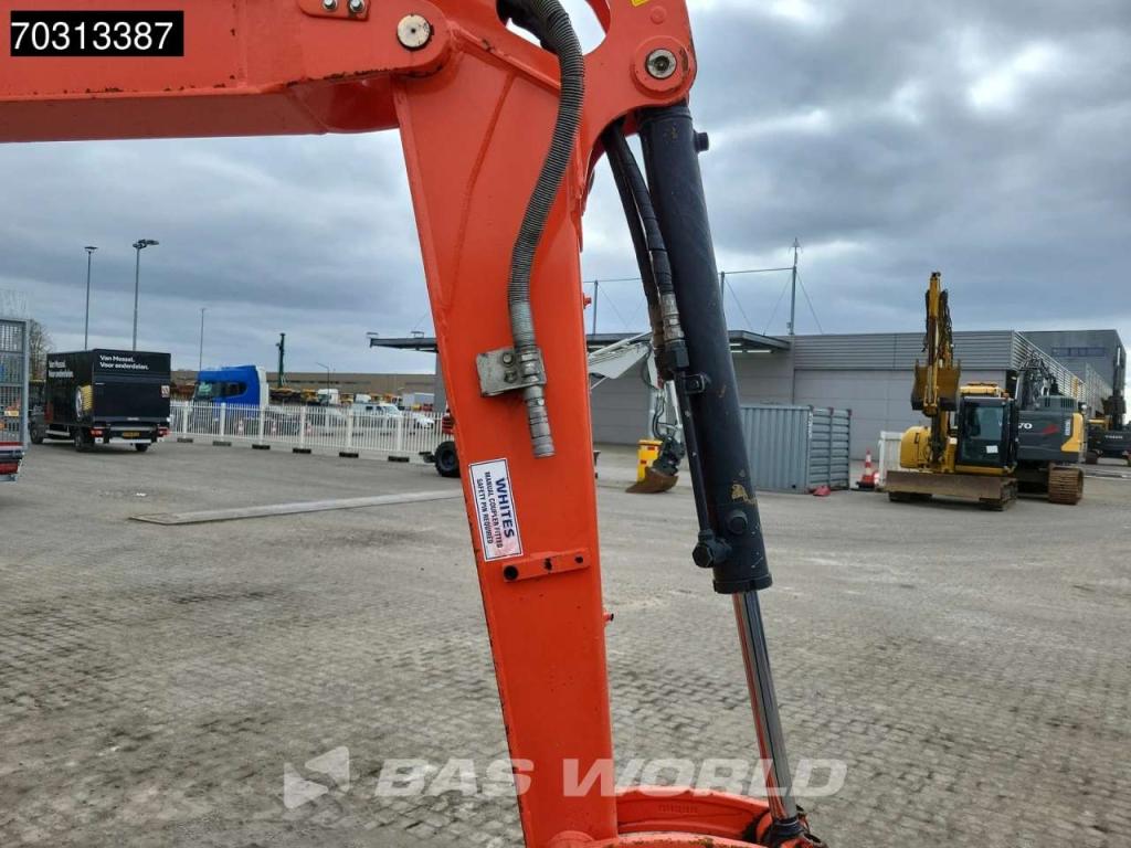 Kubota U50-5 3 Buckets Photo 13