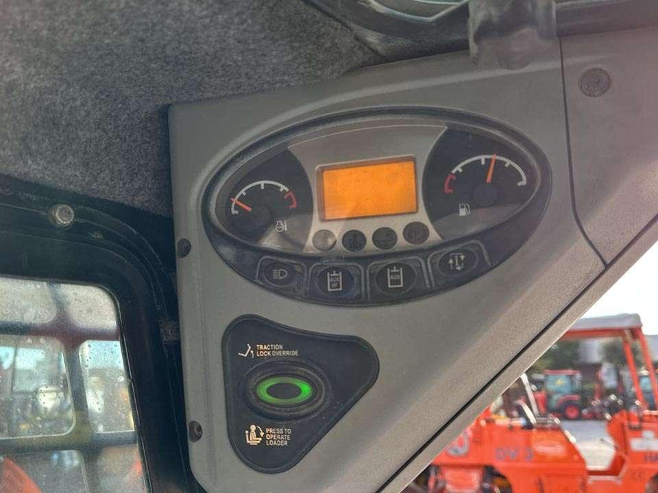 Bobcat S100 4X4 Photo 12