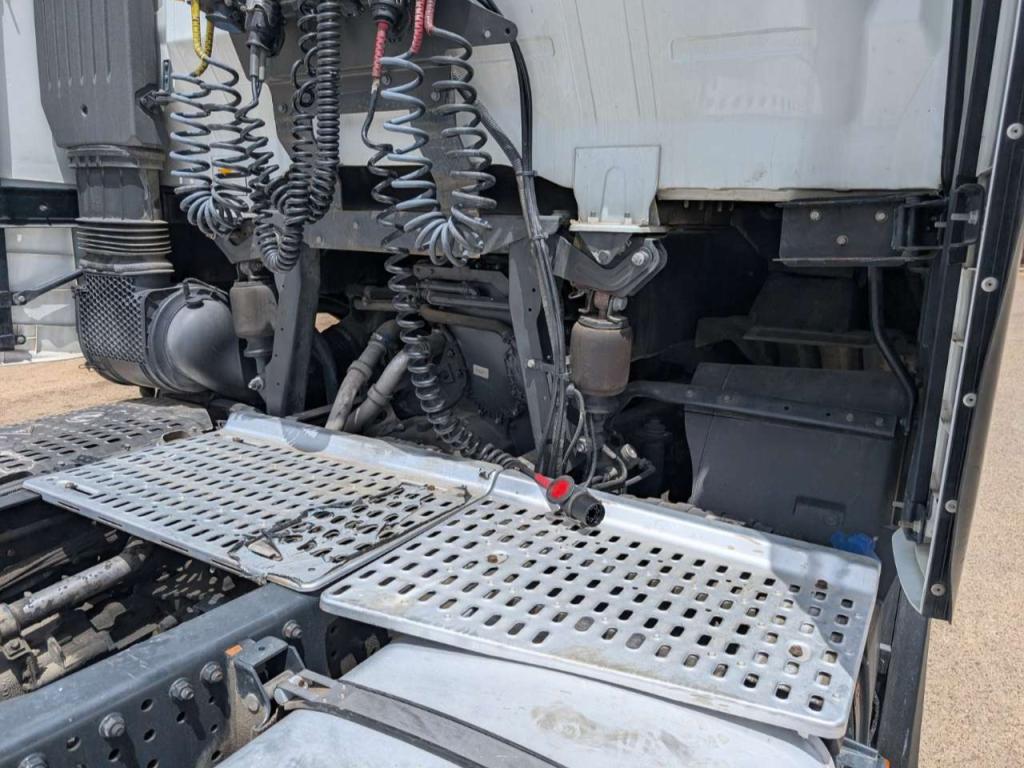 Iveco S-WAY 510 Photo 7