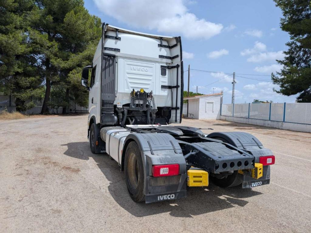 Iveco S-WAY 510 Photo 8