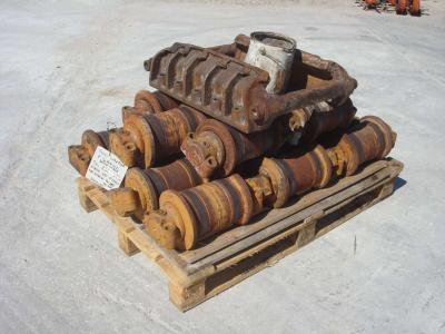 Upper and lower rollers for Fiat Hitachi sold by OLM 90 Srl