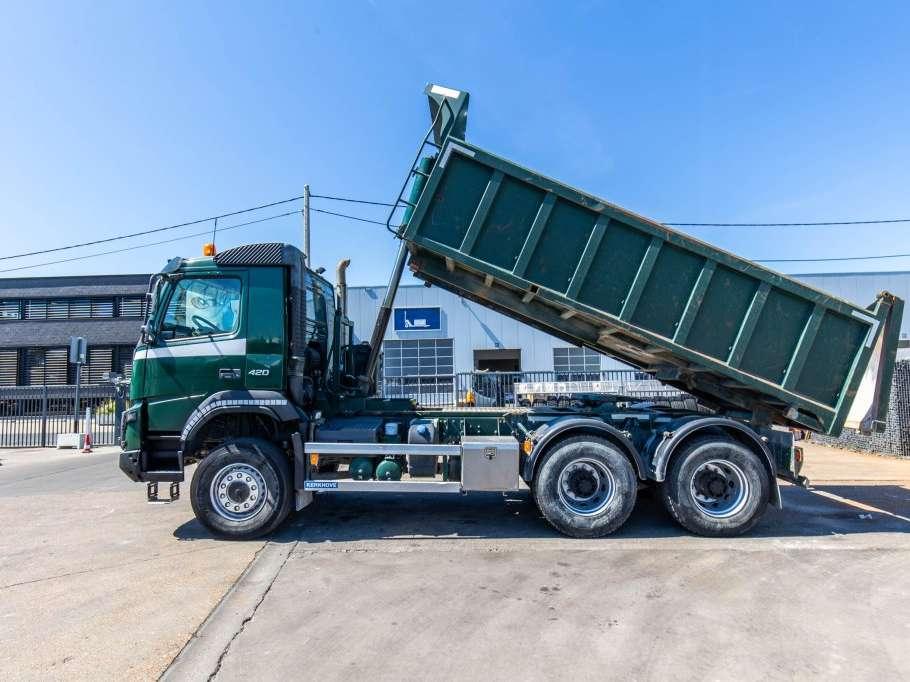 Volvo FMX 420 -6x6 - TIPPER / TRACTOR Photo 7
