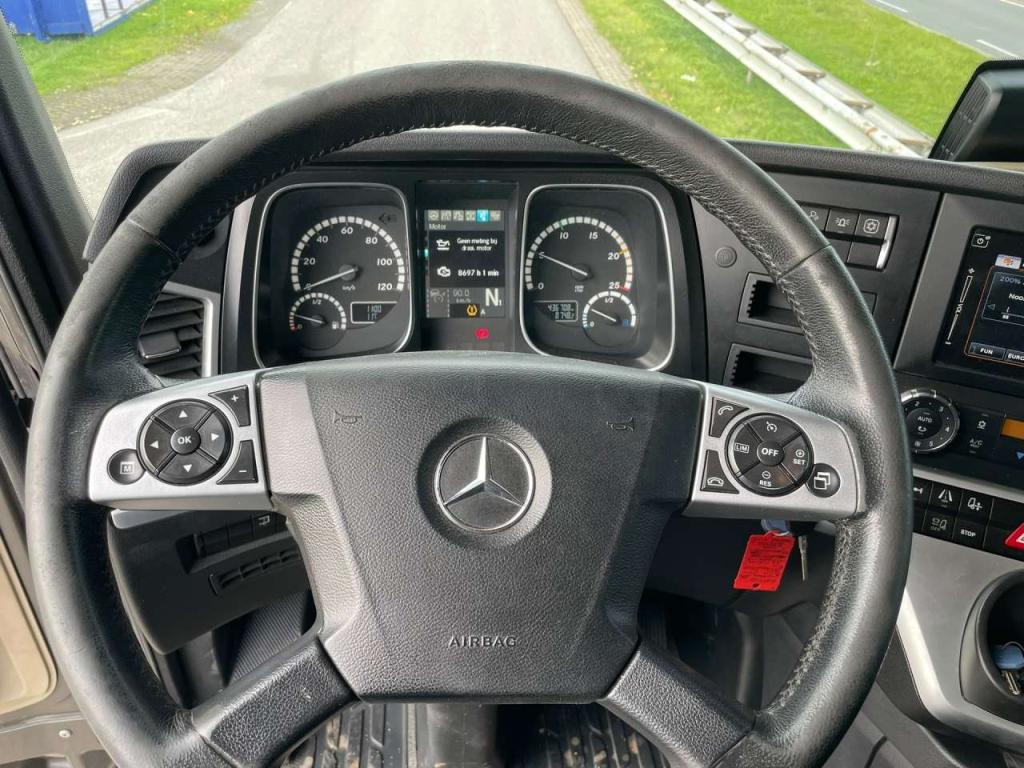 Mercedes-Benz ACTROS 1853 LS 4X2 Photo 16