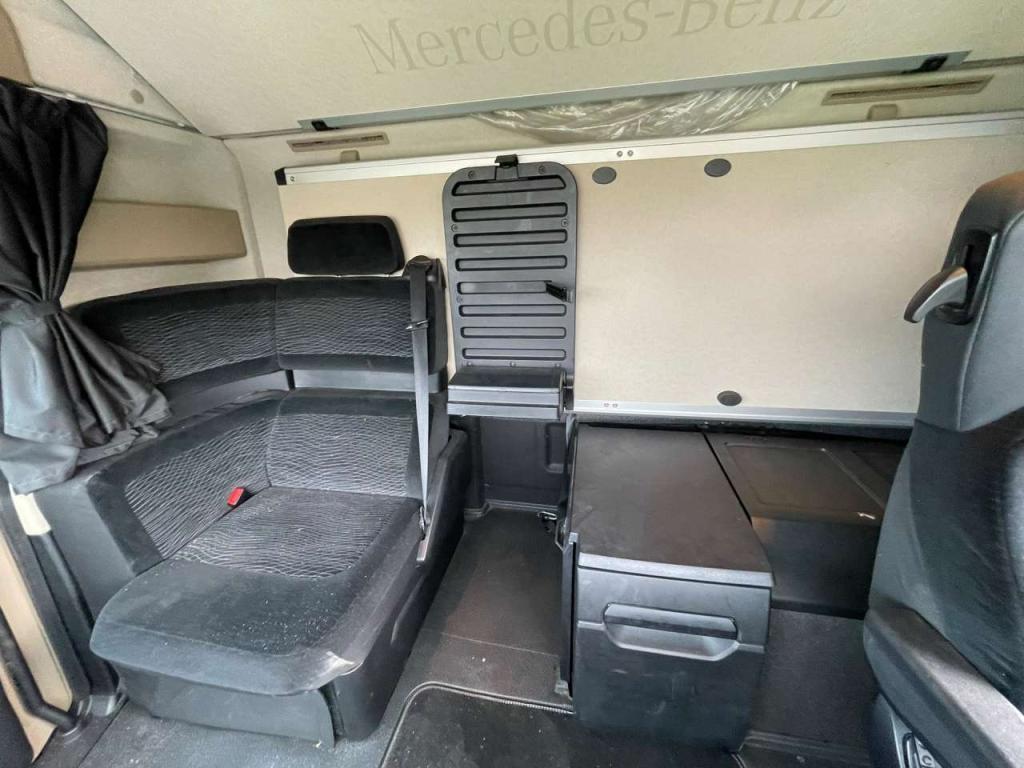 Mercedes-Benz ACTROS 1853 LS 4X2 Photo 18