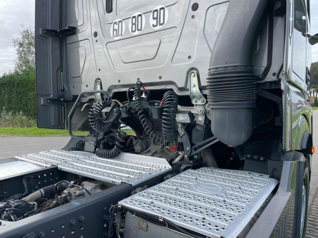 Mercedes-Benz ACTROS 1853 LS 4X2 Photo 25