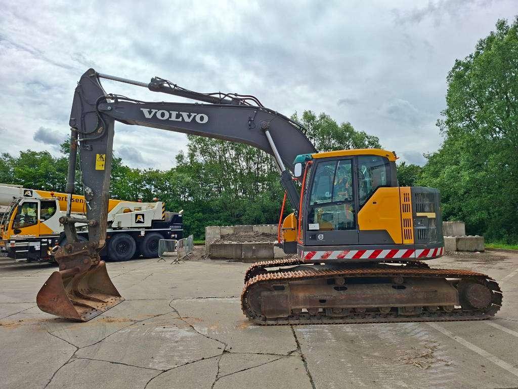 Volvo ECR235EL (+3 Buckets) Photo 1