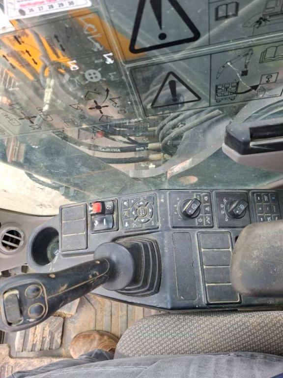 Volvo ECR235EL (+3 Buckets) Photo 10