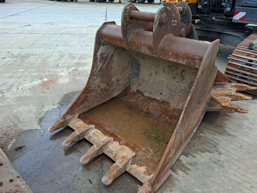 Volvo ECR235EL (+3 Buckets) Photo 24