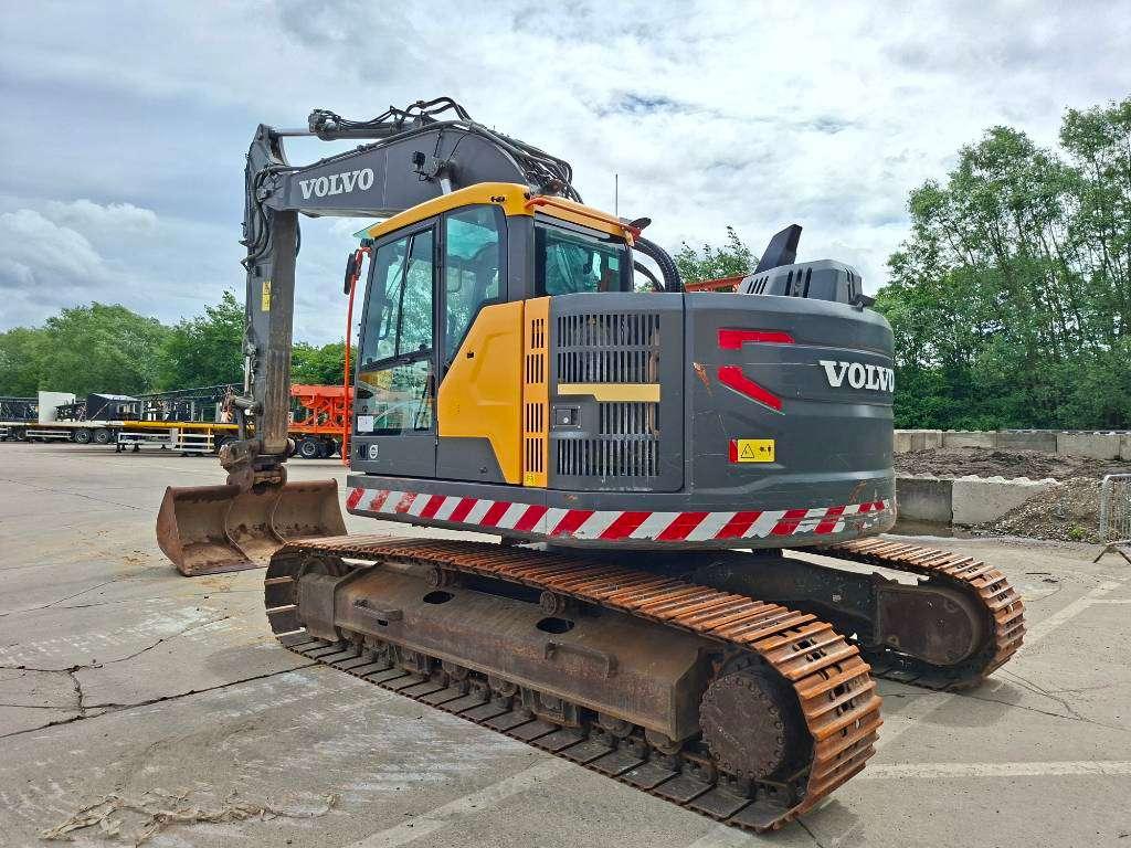 Volvo ECR235EL (+3 Buckets) Photo 6