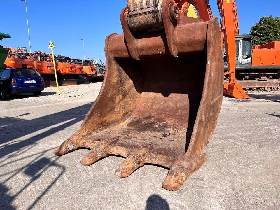Hitachi ZX870LCH-3 Photo 10