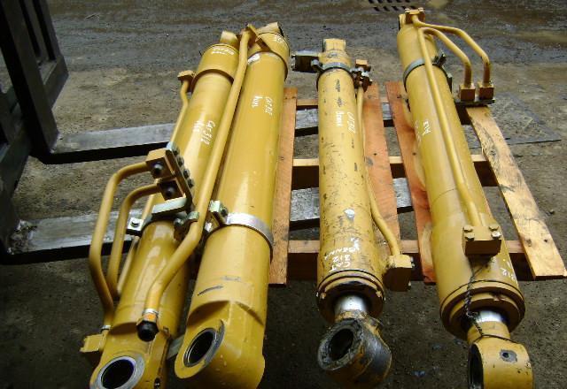 Lifting piston for Caterpillar 312 Photo 1