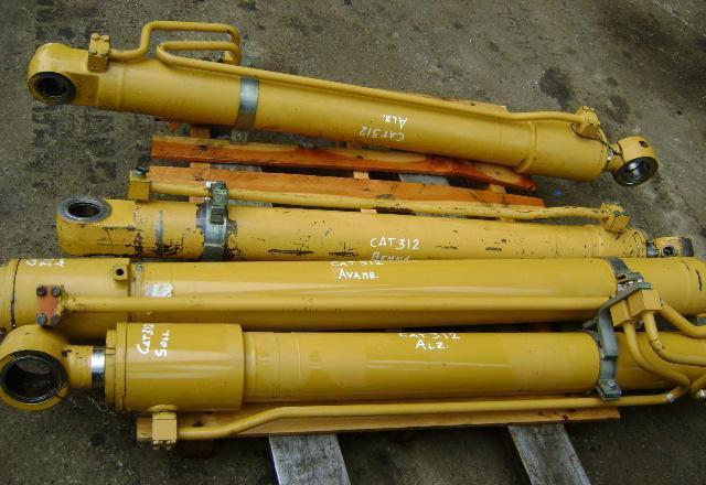 Lifting piston for Caterpillar 312 Photo 2