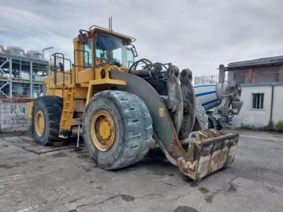 Volvo L330E sold by CERVETTI TRACTOR Srl