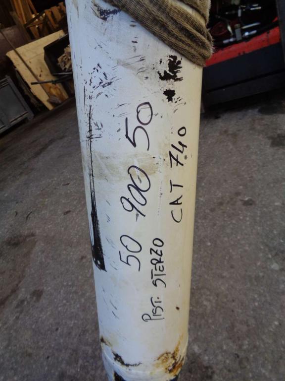 Piston for Caterpillar 740 B Photo 2