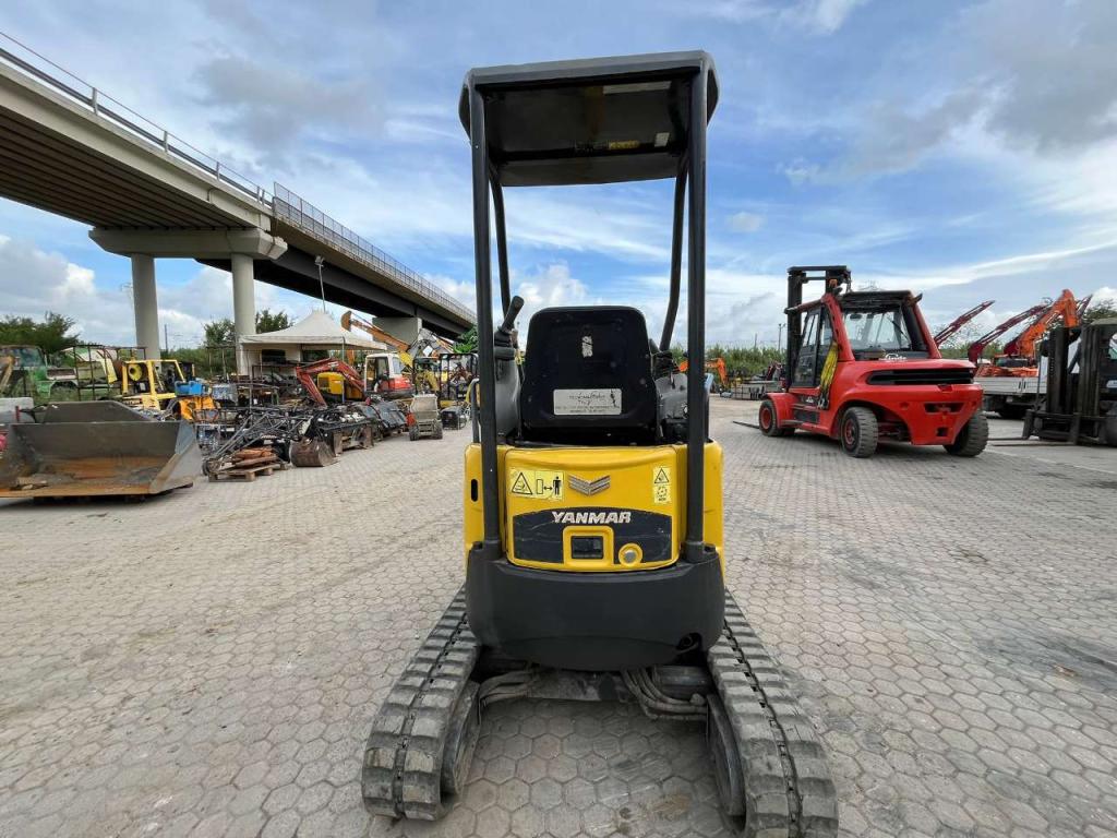 Yanmar VIO17 Photo 6