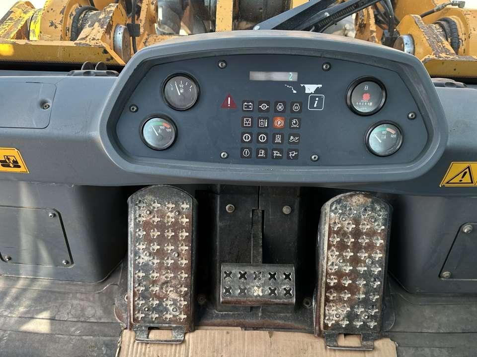 Liebherr LR634 Photo 16
