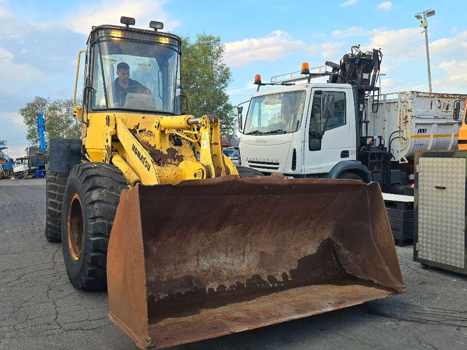 Komatsu WA 180-3 Photo 2