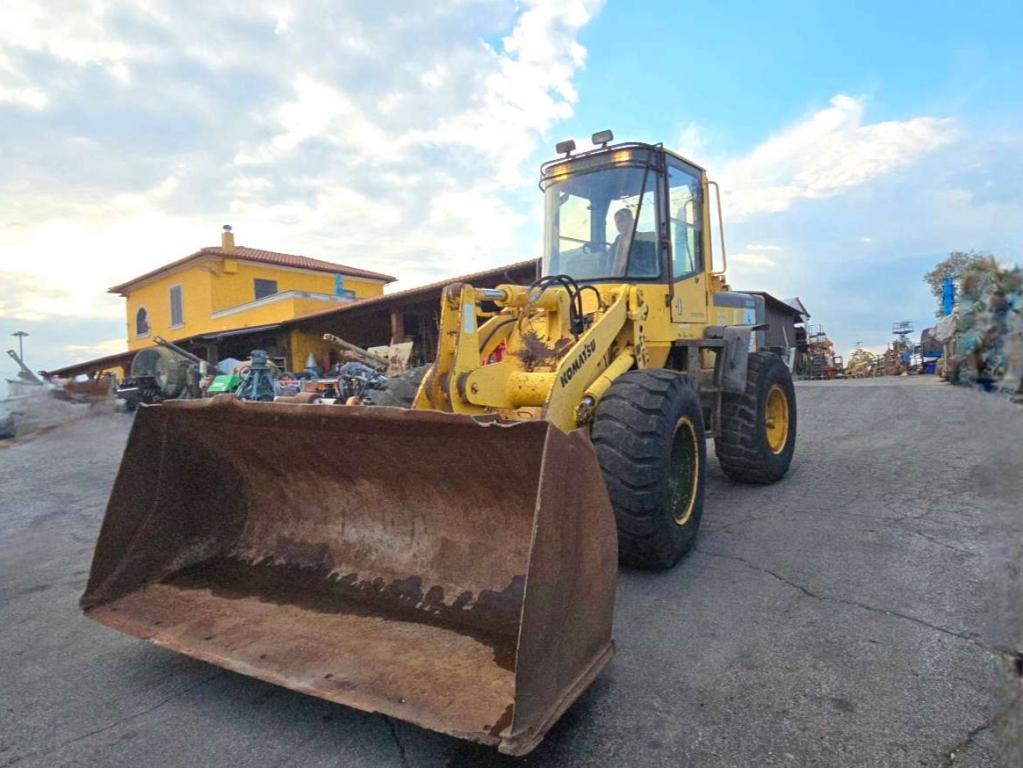 Komatsu WA 180-3 Photo 4