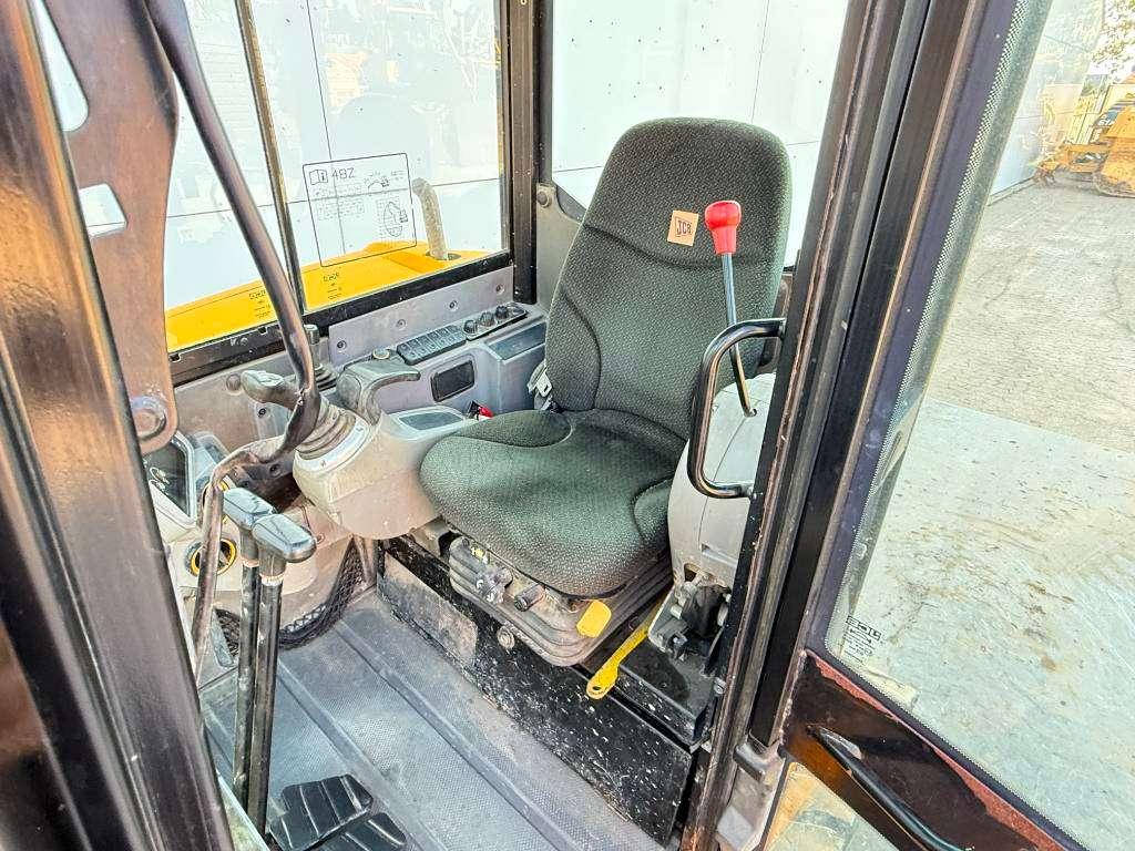 JCB 48Z-1 - Blade / Hammer Lines Photo 8