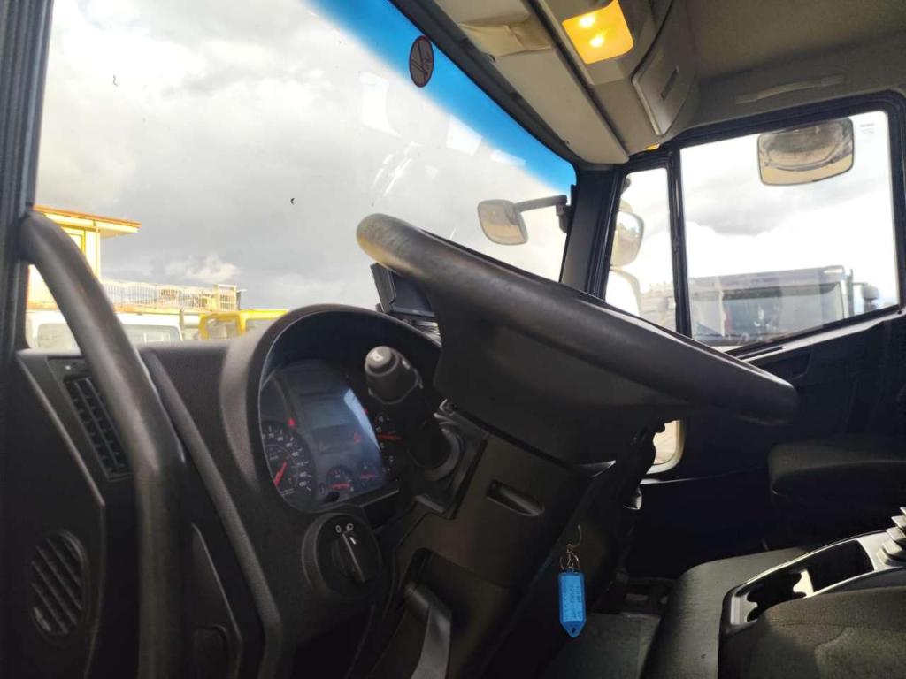 Iveco EUROCARGO 120-190L Photo 16