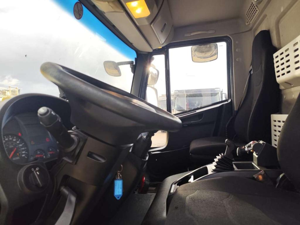 Iveco EUROCARGO 120-190L Photo 17
