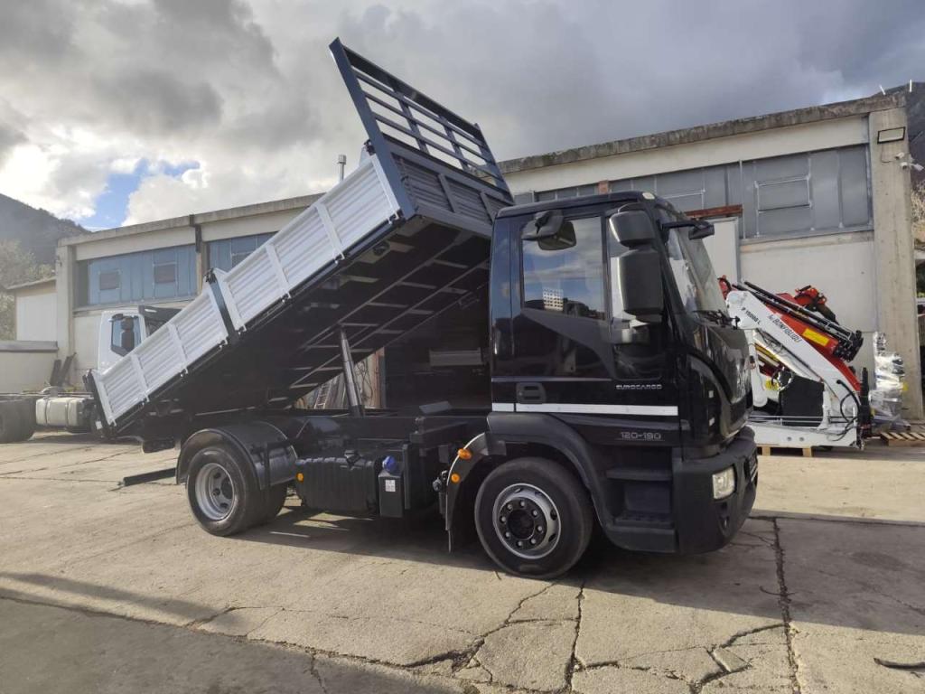 Iveco EUROCARGO 120-190L Photo 24