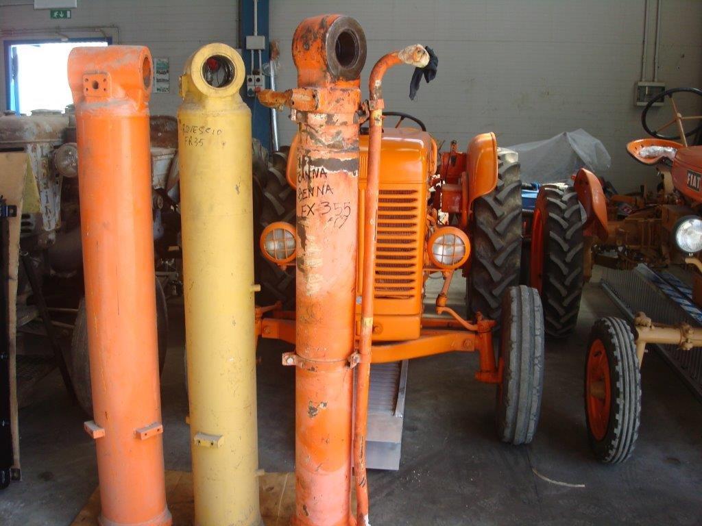 Bucket rotation piston for Fiat Allis FR35 Photo 1