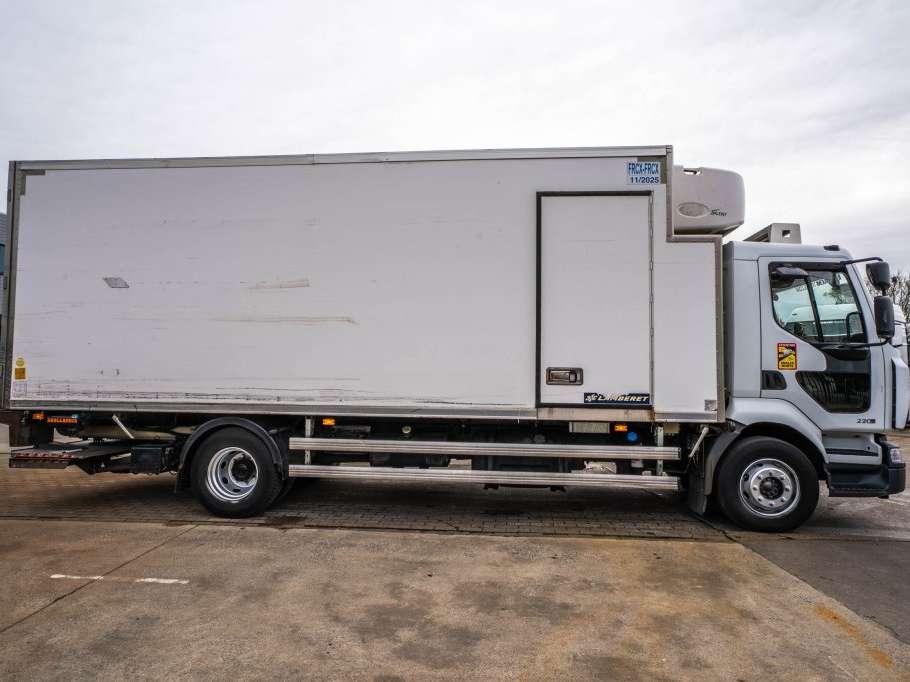 Renault MIDLUM 220 (16t) DXI+CARRIER MULTI+DHOLLANDIA Photo 10